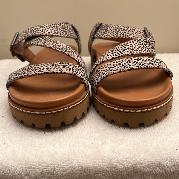 NWOT Universal Thread - Women’s Patterned Platform Sandal - 8.5 - Picture 3 of 8